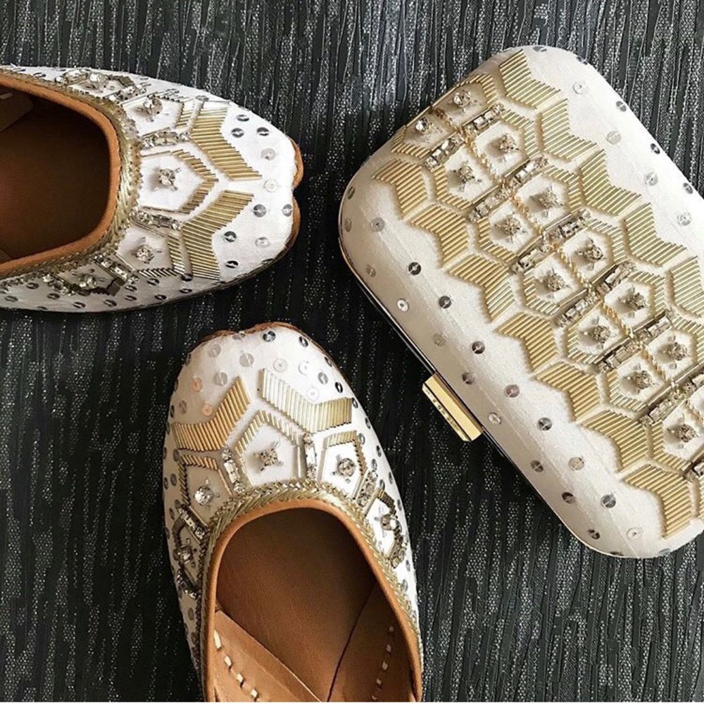 Crystal embellished ballet flat shoes